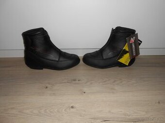 Predam nove moto topanky s BOA systemom znacky BOGOTTO