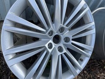 CONOPUS orig.skoda Superb3V 5x112 8j x19 ET 44 VW