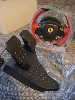 Thrustmaster Ferrari 458 spider, volant +pedále