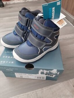 Nove detske zimne topanky zn. Geox v. 26