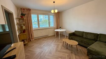 Prenájom 3 izbový byt Rozkvet Považská Bystrica