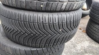 1ks.celorocna pne.Michelin  croosclimatew225/45r17