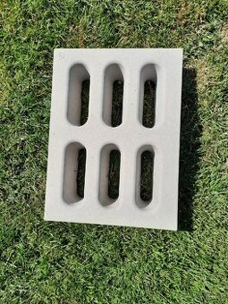 Zatravnovacia dlažba