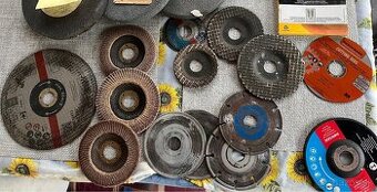 Rôzne kotúče: diamantové, rezacie a šmirgľové - 1