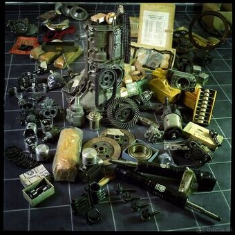 Tatra 603 nové diely+Perák výmena za Jaguar - 1