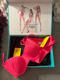 Jana Pištejová – dizajnérske plavky, nové