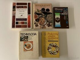 Knihy o korení a kuchárske knihy