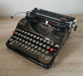Starožitný písací stroj GROMA Model T z roku 1941