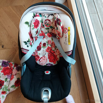 Cybex Cloud T i-Size autosedacka so zakladnou// Blossom