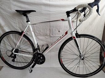 Cestný bike GIANT Defy
