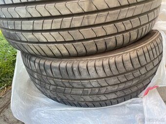 Predám gumy 215/55 r18