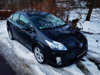 Toyota Prius 2010. Hybrid LPG 1.8