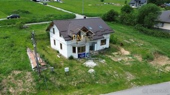 Rozostavaný dom v obci Olešná, okres Čadca