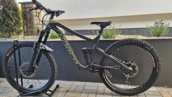 Celoodpružený horský bicykel značky NORCO RANGE