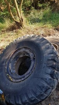 4 x kolesá s diskami na hon nakladač UNC 200 - 1