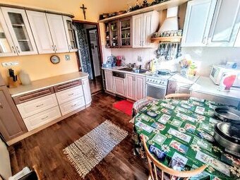 Exkluzívny 4-izbový byt v historickom srdci mesta - Žilina