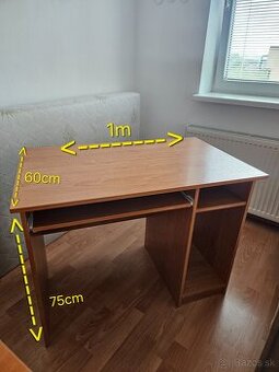Pracovný stôl