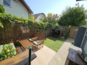 3 izbový mezonetový byt v RD s predzáhradkou a parkovacím mi