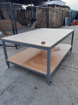 Predám velký pracovný stôl