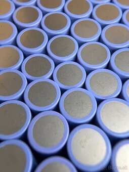 Predám originálne články Samsung INR21700-40T