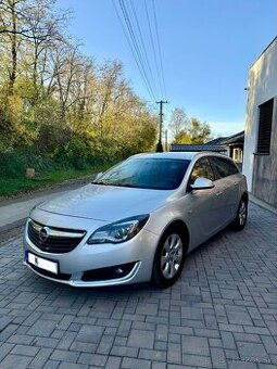 OPEL INSIGNIA SPORTS TOURER SW / 1,6 DIESEL MANUÁL - 1