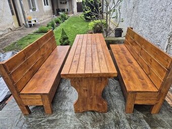 Masívne záhradné sedenie s úložným priestorom