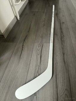 Hokejka CCM ghost white intermedia