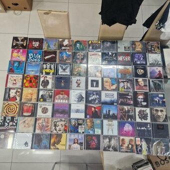 CD-čka...HALFORD,SHAKRA,URIAH HEEP,SANTANA,ROB ZOMBIE,LORDI,