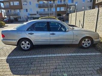 Mercedes W210 E240 V6 Avantgarde
