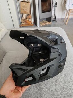 Enduro integrálna prilba na bicykel