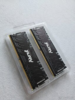 Kingston FURY 64 GB KIT DDR4 3200 MHz CL16 Renegade RGB