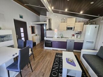 Chorvátsko 2 izbový apartmán blízko mora.