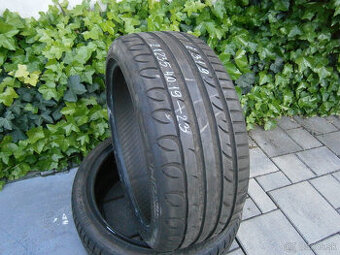 Predám 2x letné pneu TIGAR 235/40 R19 96YXL