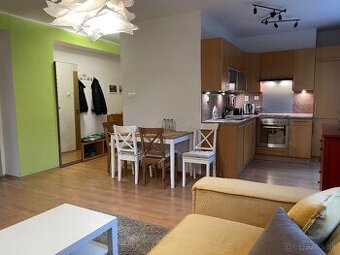 Predaj 3-izbový byt s balkónom v centre Zvolena