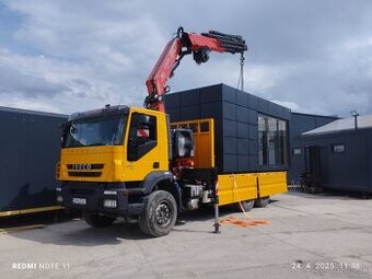 Autodoprava s hydraulickou rukou