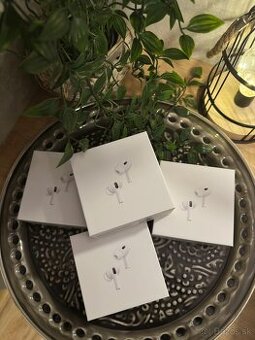 🔥 Apple AirPods Pro2 – ÚPLNE NOVÉ, NEOTVORENÉ 🔥