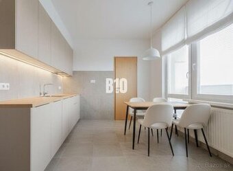 Veľký 2 izbový byt s balkónom - Bizetová ulica