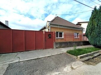 Rodinný dom s pozemkom 822 m2 vo Veľkom Mederi