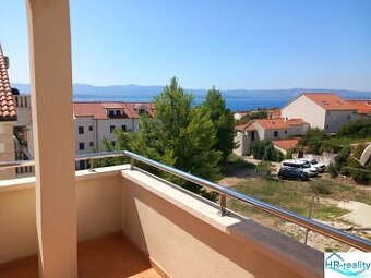 Brač – zariadený apartmán s výhľadom