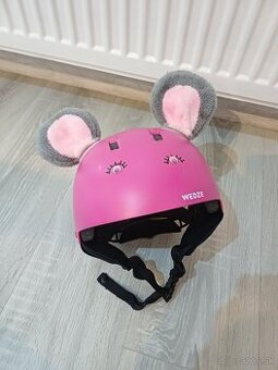 Dievčenská prilba na lyžovanie