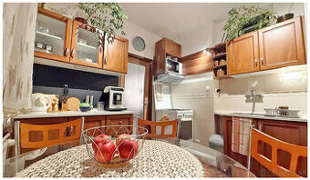 CENTRUM 1i byt / BB / HORNÁ / ZARIADENIE / 38 m2