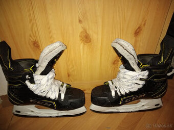 Hokejove korcule CCM AS3 PRO Super tacks