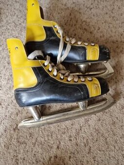 Retro panske botas korcule na lad