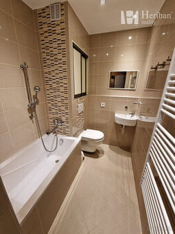 garsónka s logiou, komplet.rek, zariadená, Zupkova ul.