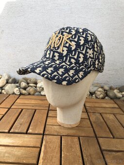 Christian Dior šiltovka