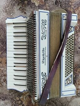 Akordeón 80 basový