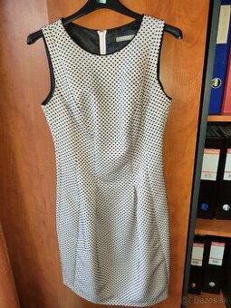 Dámske Elegantné šaty veľkosť XS, cena 5€