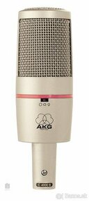 Mikrofón AKG C4000.