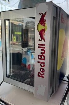 Krásna, maličká - RedBull chladnička