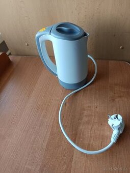 Rýchlovarná cestovná kanvica Concept RK-7010